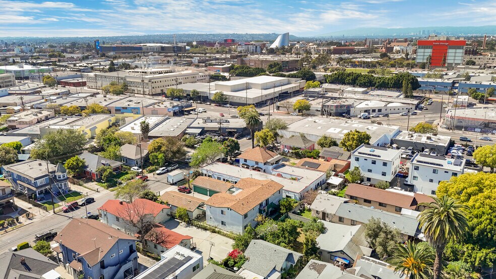 More Photos Of 139 E 36th Pl, Los Angeles Apartments For Sale