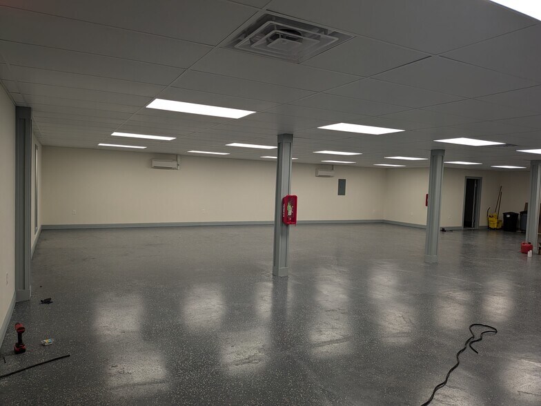 More Photos Of 1707 Pass Rd, Biloxi Freestanding For Sale