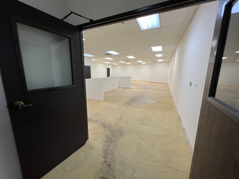 More Photos Of 15650 El Prado Rd, Chino Warehouse For Lease