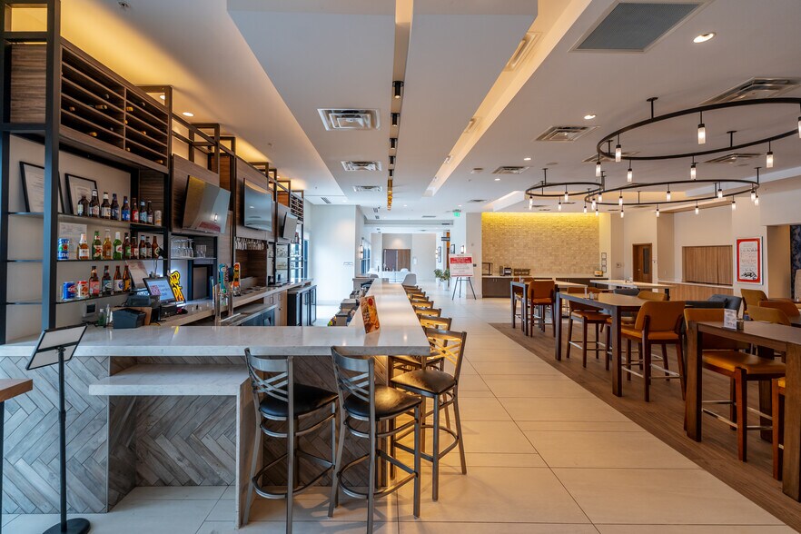 More Photos Of 470 S Martin St, Longmont Hotel For Sale