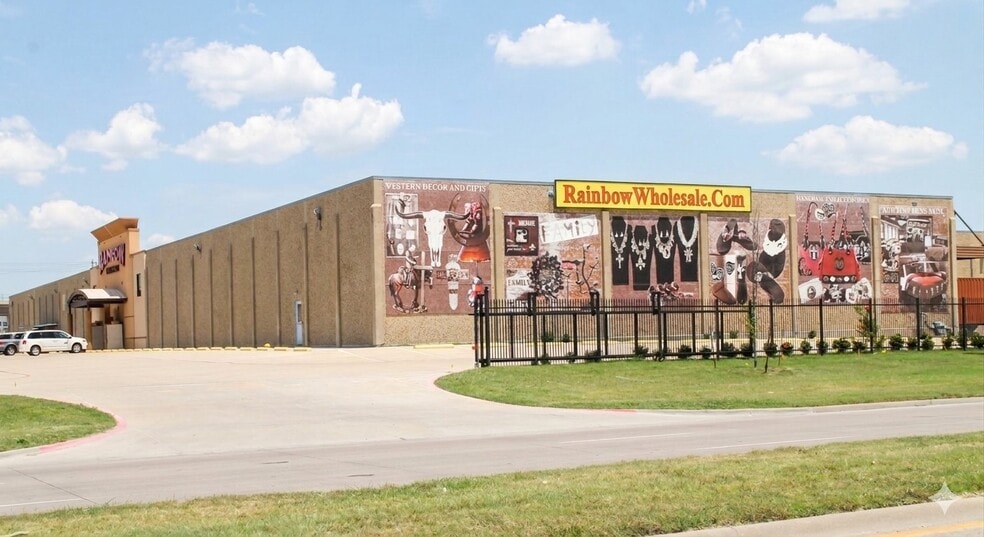 Primary Photo Of 10700 Harry Hines Blvd, Dallas Warehouse For Lease