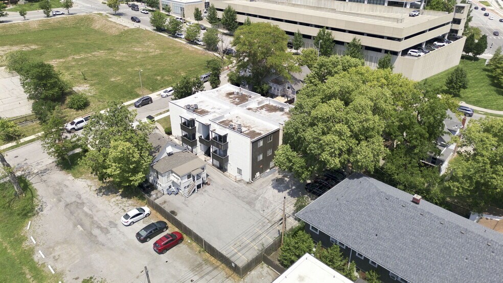More Photos Of 4911 Walnut St, Kansas City Apartments For Sale