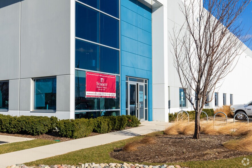More Photos Of 3348 S Pulaski Rd, Chicago Distribution For Lease