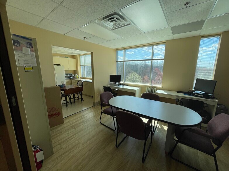 More Photos Of 913 Ridgebrook Rd, Sparks Medical For Sale