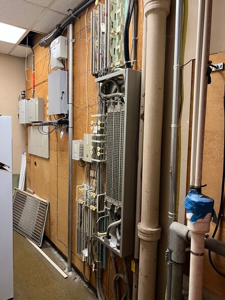 More Photos Of 1500 Genesee St, Utica Medical For Lease