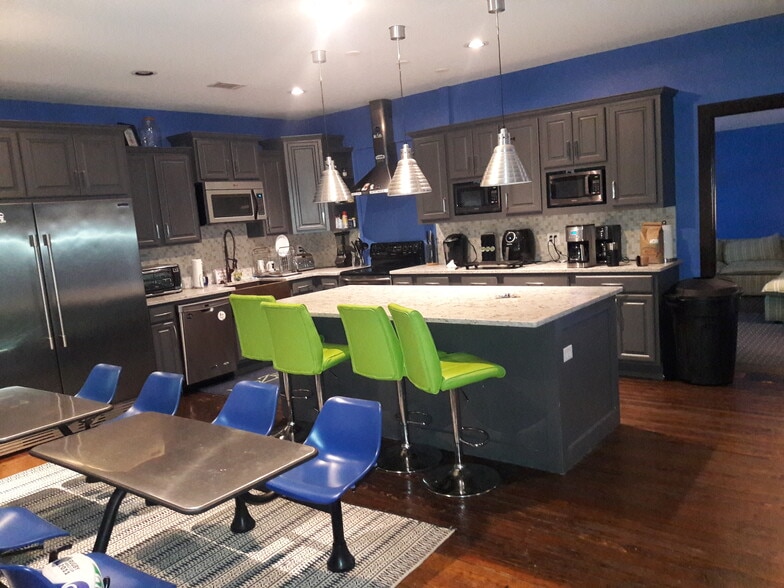 More Photos Of 955 Commercial St NE, Conyers Loft Creative Space For Sale