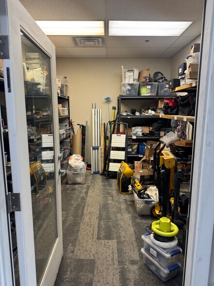 More Photos Of 4884 Commerce Dr, Salt Lake City Warehouse For Lease