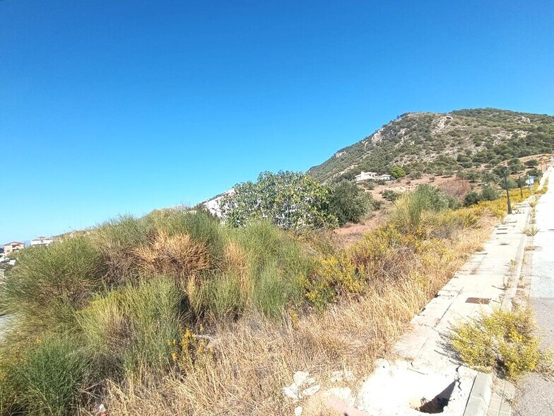 More Photos Of 3 Sau, Nívar Land For Sale
