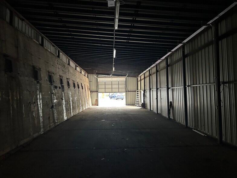 More Photos Of 404-406 Gulpha St, Hot Springs National Park Warehouse For Sale