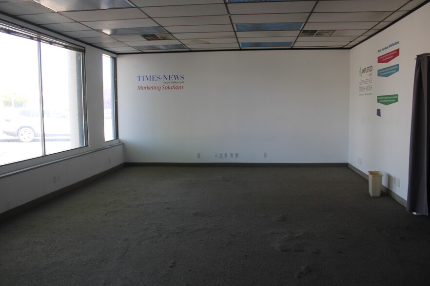 More Photos Of 319 Main Ave W, Twin Falls Storefront For Sale