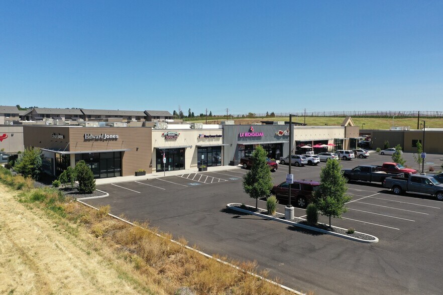 More Photos Of 6411 W Nob Hill Blvd, Yakima General Retail For Lease