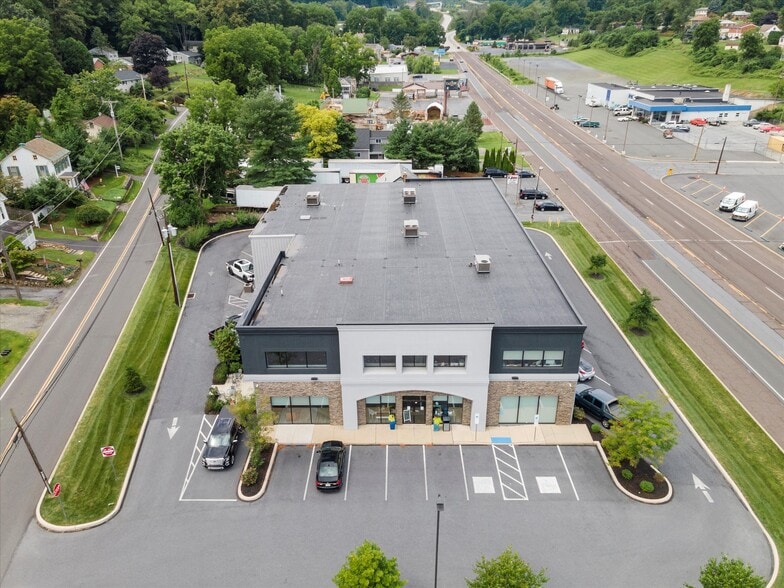 More Photos Of 2395 Lancaster Pike, Reading Coworking Space