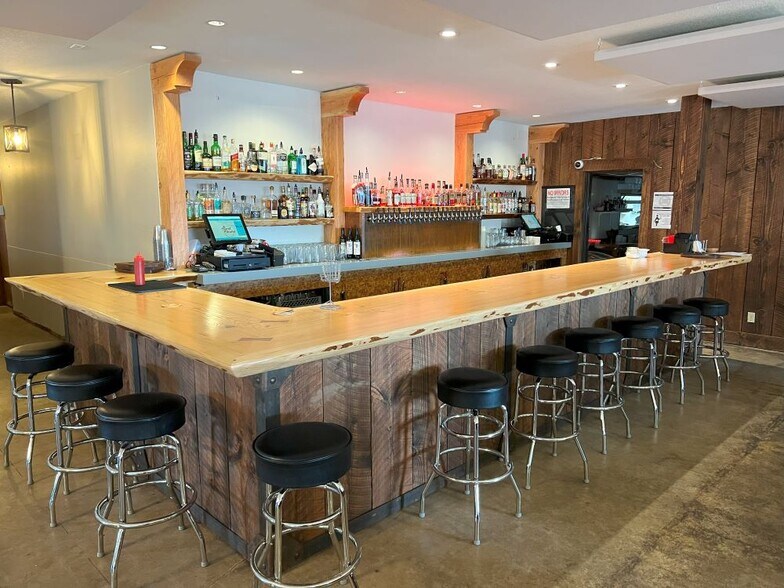 More Photos Of 20189 S Springwater Rd, Estacada Restaurant For Sale