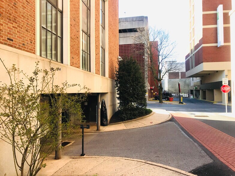 More Photos Of 202 N Duke St, Lancaster Office For Sale