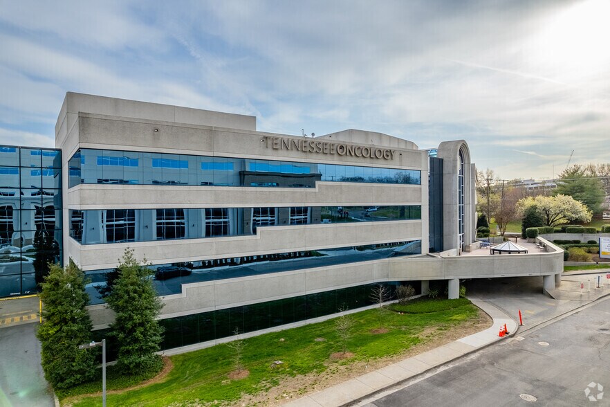 More Photos Of 250 25th Ave N, Nashville Medical For Lease