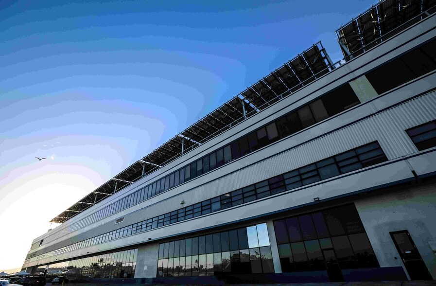 More Photos Of 3375 Koapaka St, Honolulu Flex For Lease