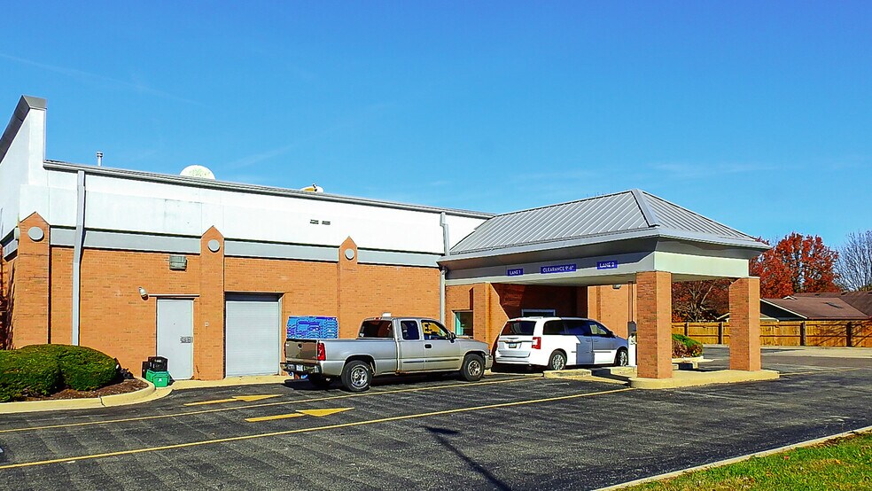 More Photos Of 900 Union Blvd, Englewood Drugstore For Lease