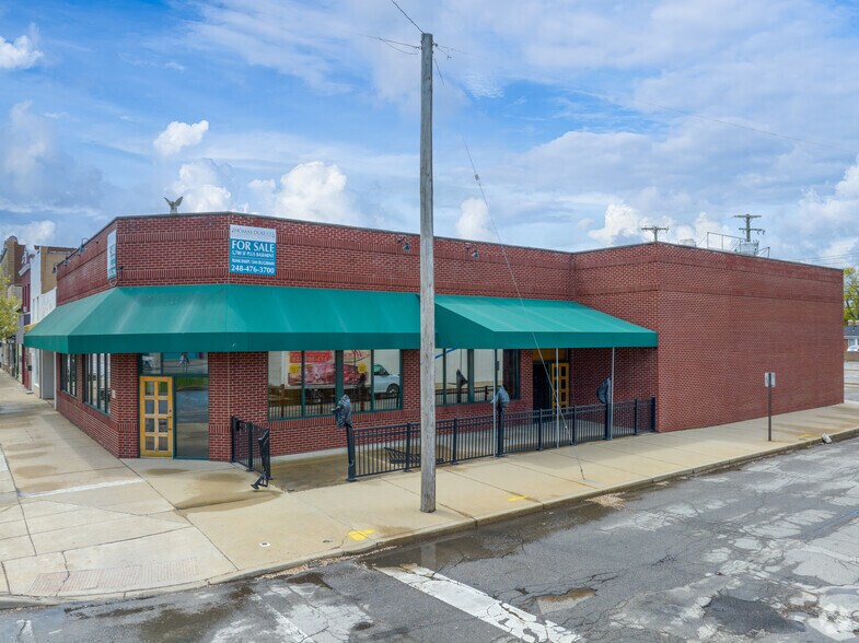 Primary Photo Of 1660 Fort St, Lincoln Park Bar For Sale