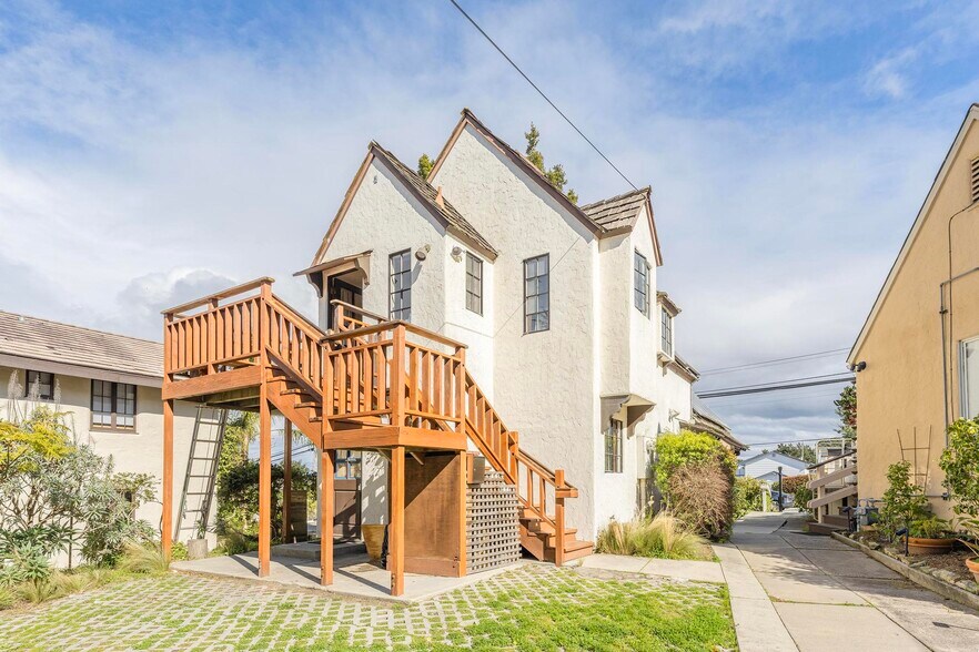 More Photos Of 1084 Cass St, Monterey Medical For Sale