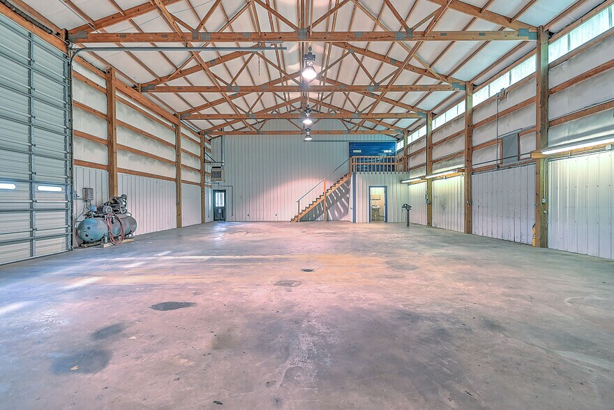 More Photos Of 3930 E Stone Dr, Kingsport Warehouse For Sale