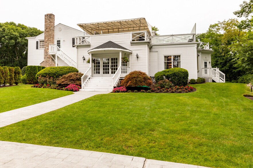 More Photos Of , Brookfield Unknown For Sale