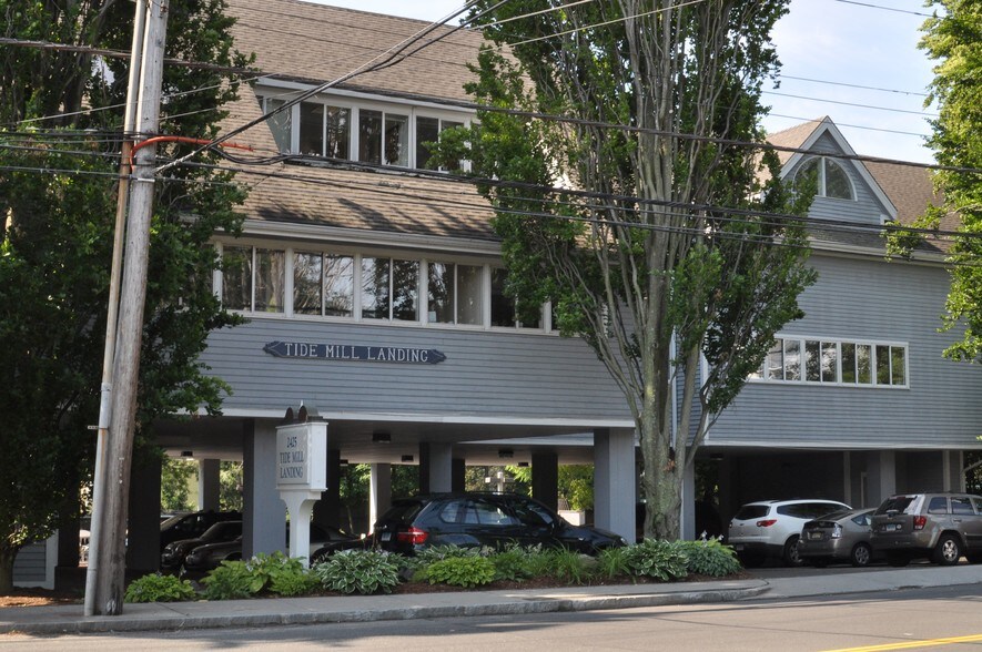 More Photos Of 2425 Post Rd, Southport Office For Lease