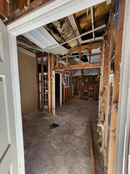 More Photos Of 560 N D St, San Bernardino Office For Sale