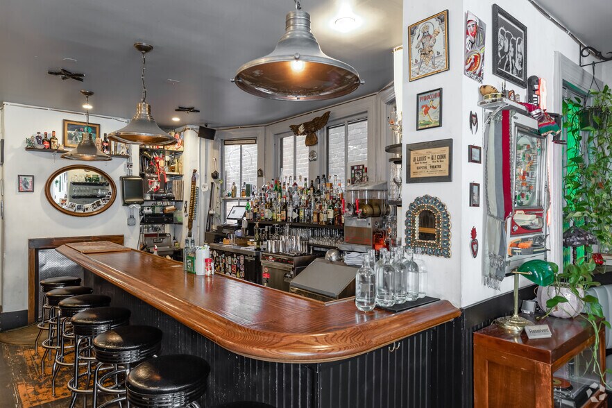 More Photos Of 2337 18th St NW, Washington Storefront Retail Residential For Lease