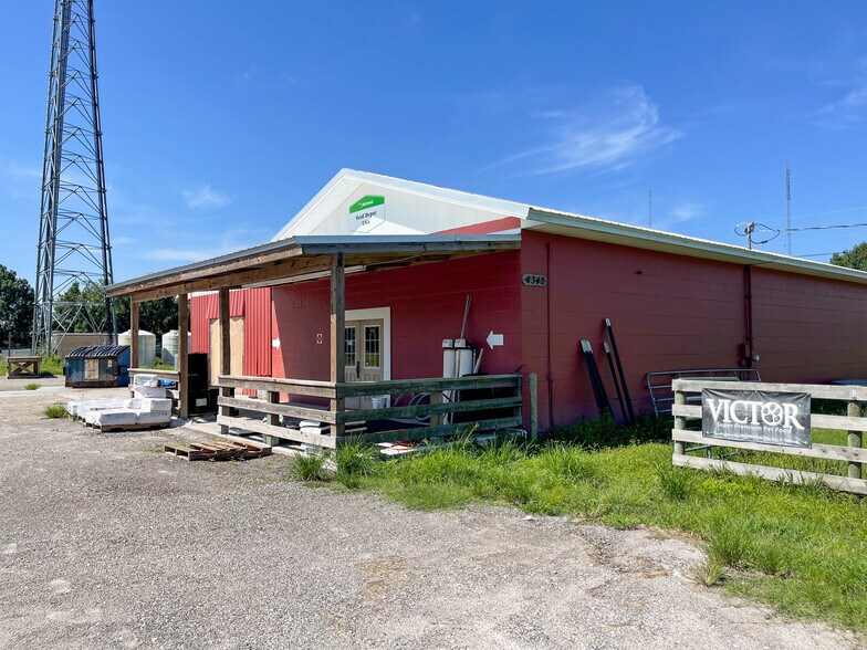 More Photos Of 4342 Knights Station Rd, Lakeland Warehouse For Sale