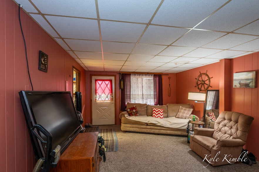 More Photos Of 104 W Houghton Lake Dr, Prudenville Hotel For Sale