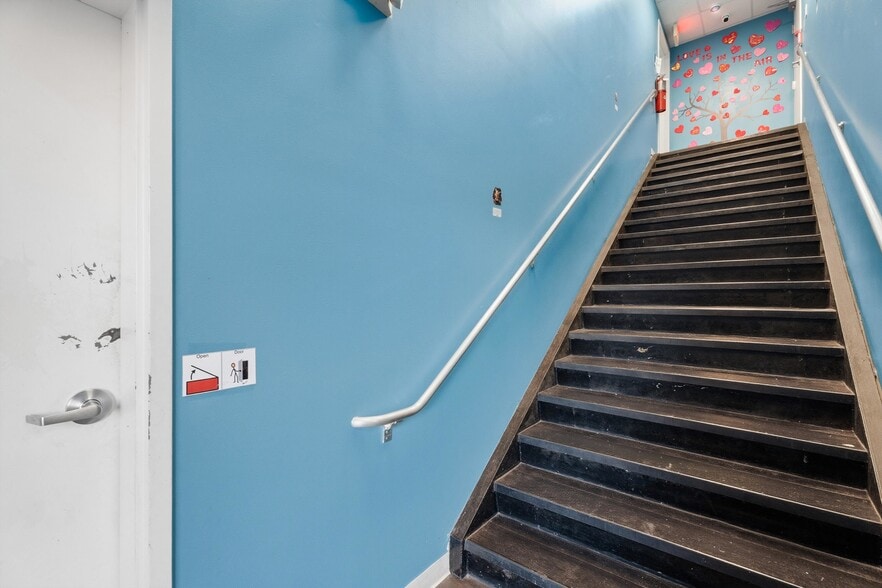 More Photos Of 2580-2590 SE Willoughby Blvd, Stuart Warehouse For Sale