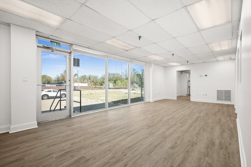 More Photos Of 5115 Hartford St, Tampa Manufacturing For Sale