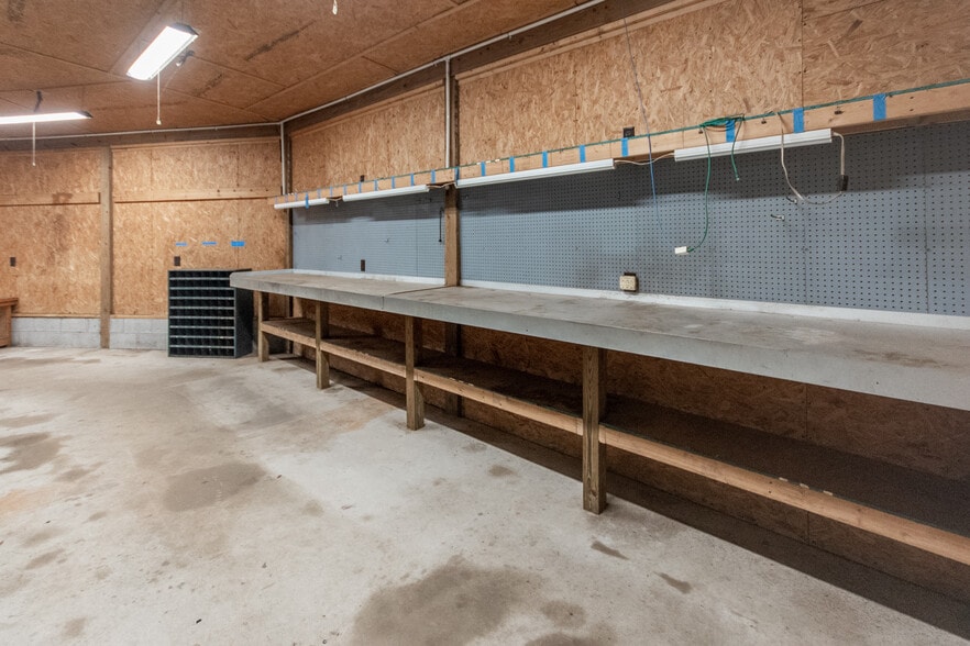 More Photos Of 535 W Main St, Franklin Specialty For Sale