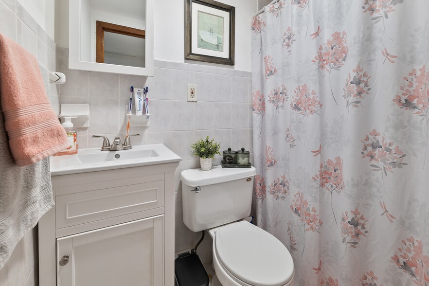 More Photos Of 179 Hackensack Plank Rd, Weehawken Multifamily For Sale