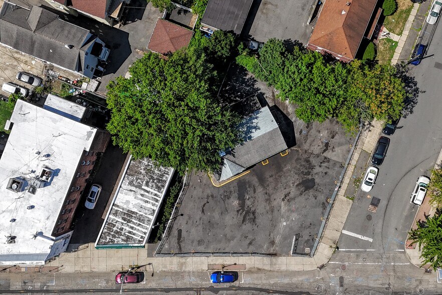 More Photos Of 1061-1065 Main Ave, Clifton Auto Repair For Sale