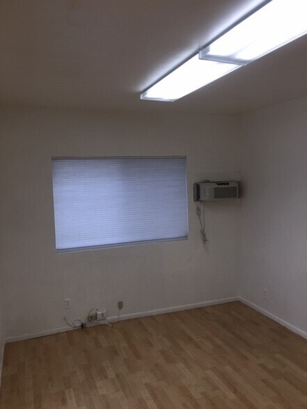 More Photos Of 8350 Melrose Ave, West Hollywood Loft Creative Space For Lease