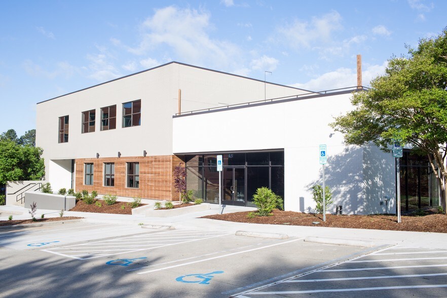 More Photos Of 3917 University Dr, Durham Office For Lease