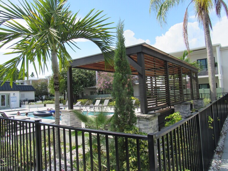 More Photos Of 115 S Lois Ave, Tampa Multifamily For Sale