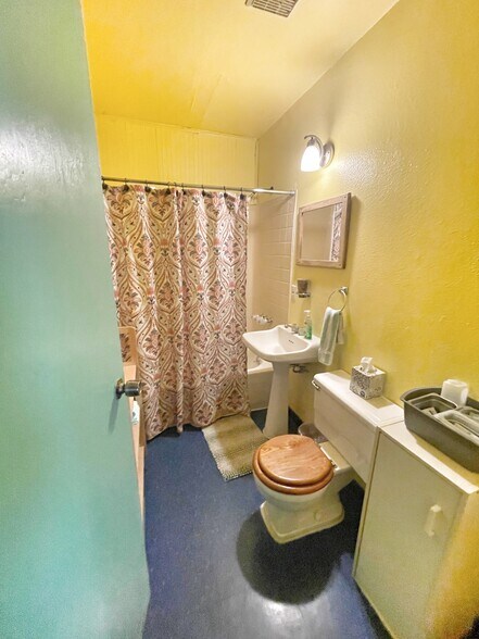 More Photos Of 7-9 Main St, Isleton Storefront Retail Residential For Sale