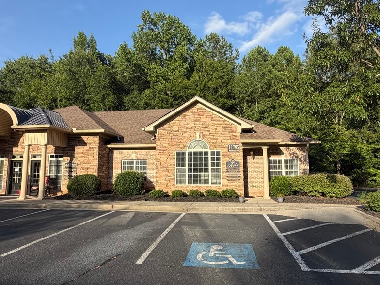 More Photos Of 11795 Northfall Ln, Alpharetta Office For Sale
