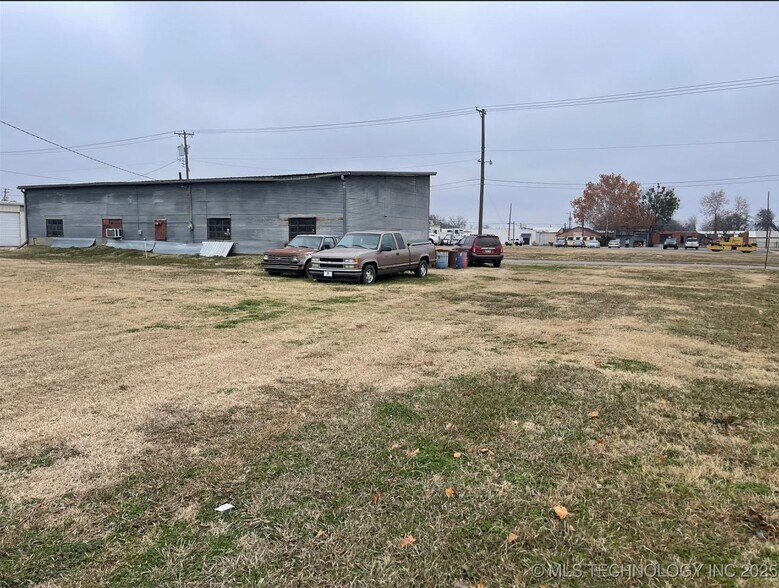 More Photos Of 37 W Beech St, Durant Auto Repair For Sale