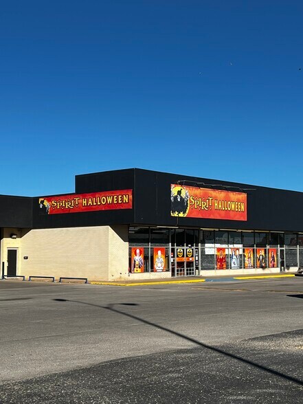 More Photos Of 2542-2630 Barrow St, Abilene Unknown For Lease