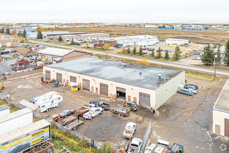 More Photos Of 20133 107th Ave NW, Edmonton Showroom For Lease