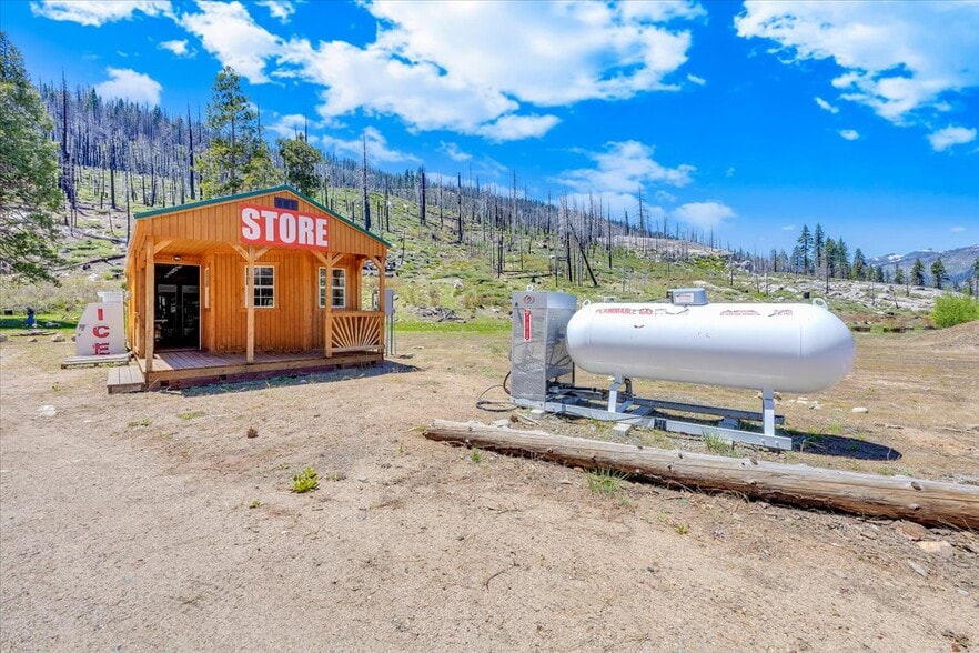 More Photos Of 1 State Hwy 108, Pinecrest Hotel For Sale