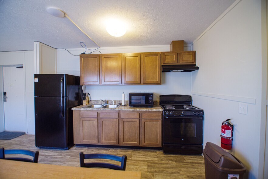 More Photos Of 6772 E Goldenrod Dr, Gardendale Manufactured Housing Mobile Home Park For Sale