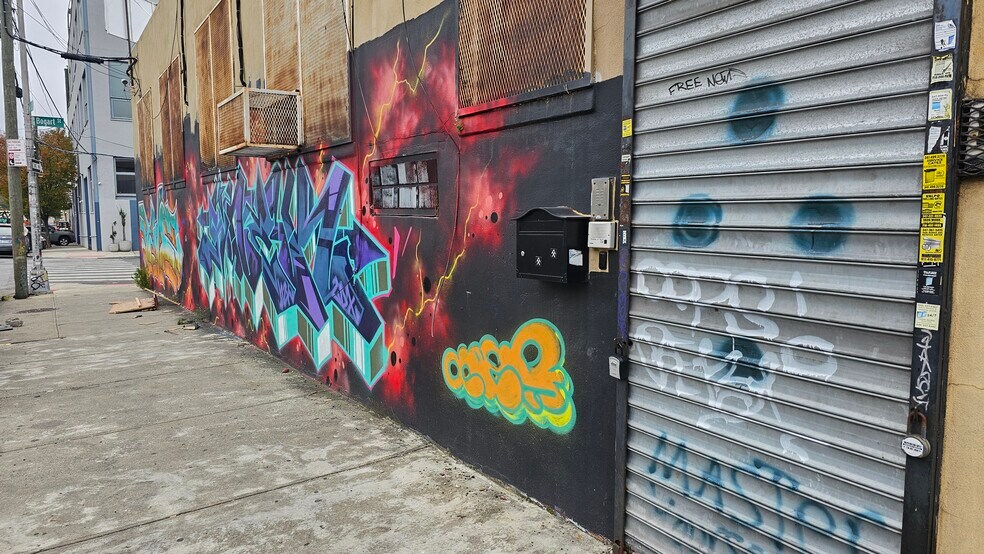 More Photos Of 342 Ten Eyck St, Brooklyn Warehouse For Lease