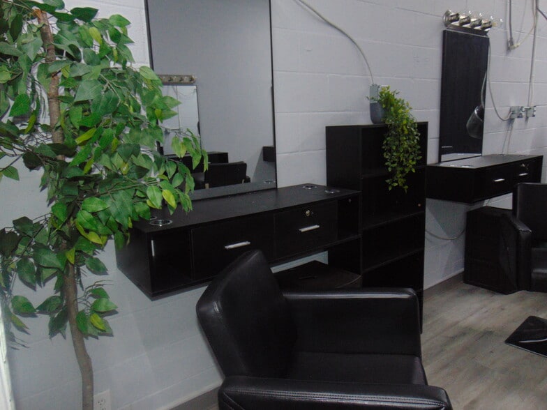 More Photos Of 402 Tuscaloosa Ave SW, Birmingham Convenience Store For Lease