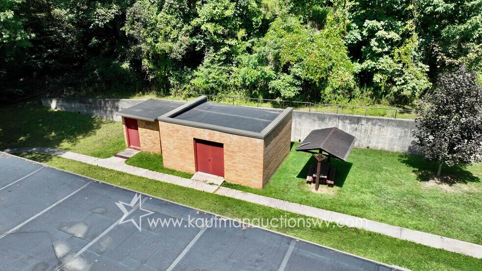More Photos Of 100 Bluestone Rd, Mount Hope Research And Development For Sale