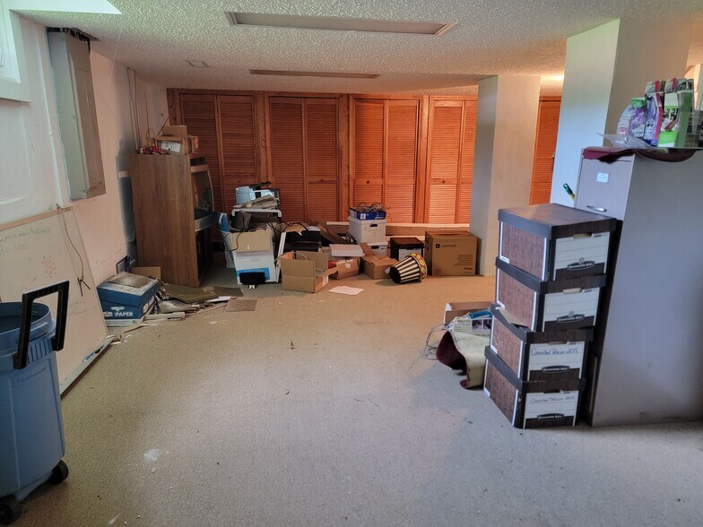 More Photos Of 115 W Blue Ridge St, Stuart Office For Sale