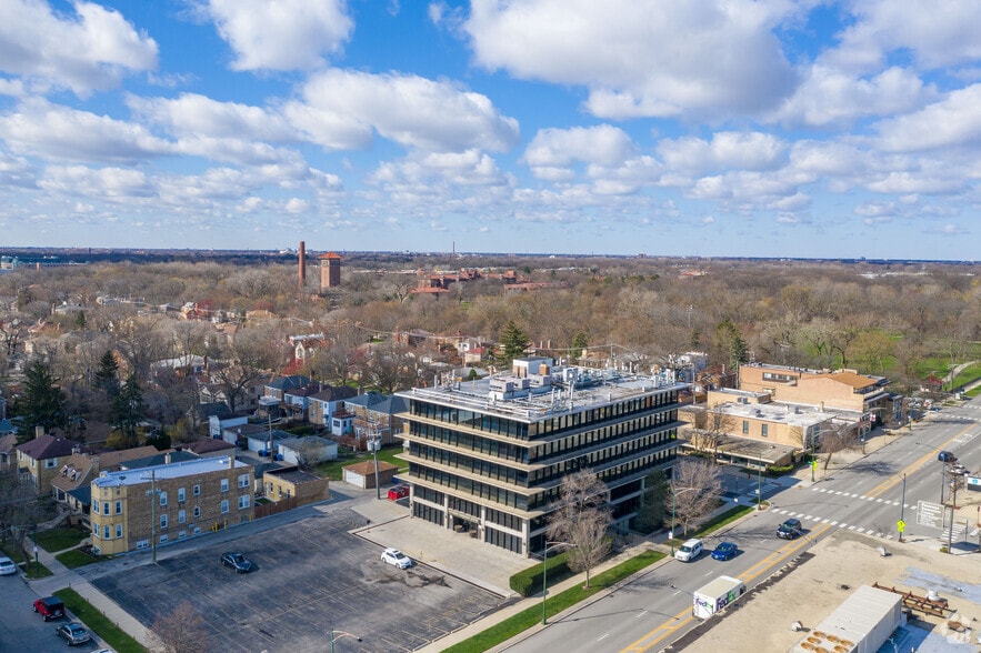 More Photos Of 3525 W Peterson Ave, Chicago Office For Lease